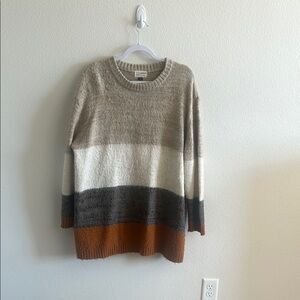 Universal Thread Cream and White Crew Neck Sweater
